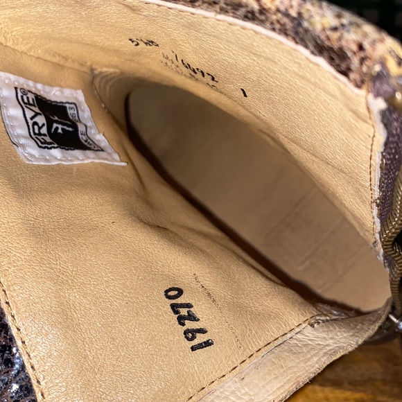 Frye Phillip Studded Harness Boots Distressed Leather 76492 5.5B - Picture 9 of 10